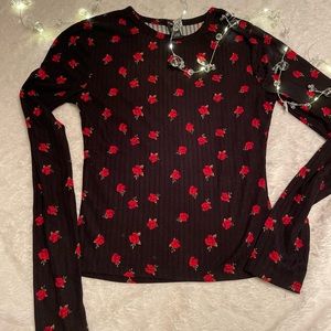 Size small, Rue 21 form fitting rose print long sleeve top